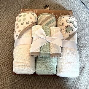 Very Cute Dinosaur 🦕 Baby towels and washcloth set